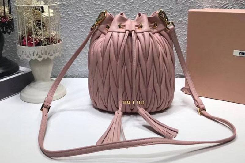 Replica Miu Miu Matelasse Nappa Leather Bucket Bag 5BE014 Pink